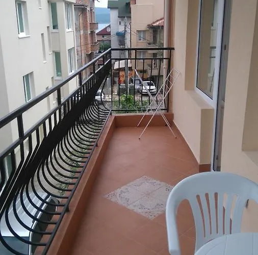 Adriya 게스트하우스 4*