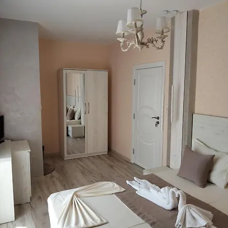 Guest house Adriya 4*