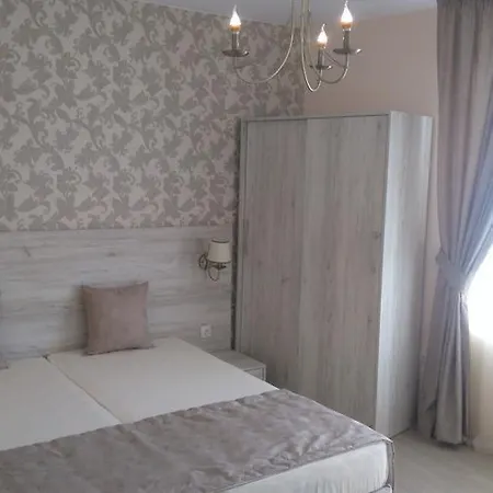 Adriya Guest house *