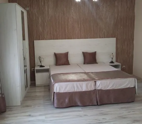 Adriya بيت ضيافة 4*